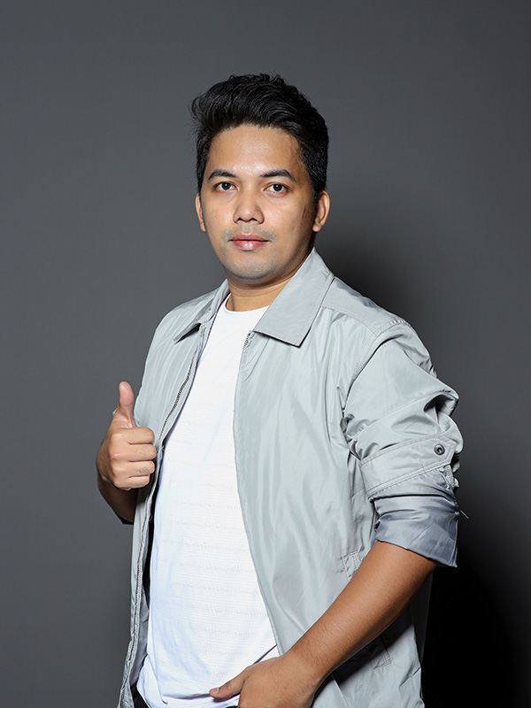 Eric Broñola's Image
