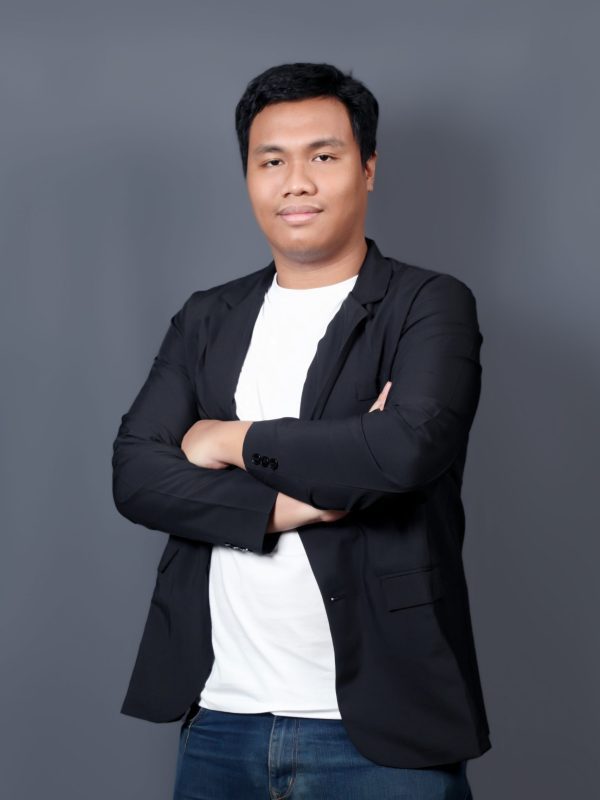 Jethro Macatangay's Image